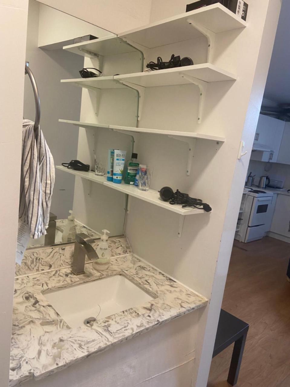 Double Room With Shared Bathroom 536B Toronto Exterior photo